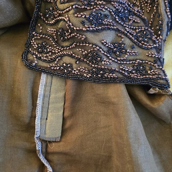 Gorgeous top - Picture 9 of 13